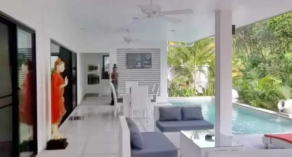For rent 2 bedrooms villa in Mueang Phuket, Phuket