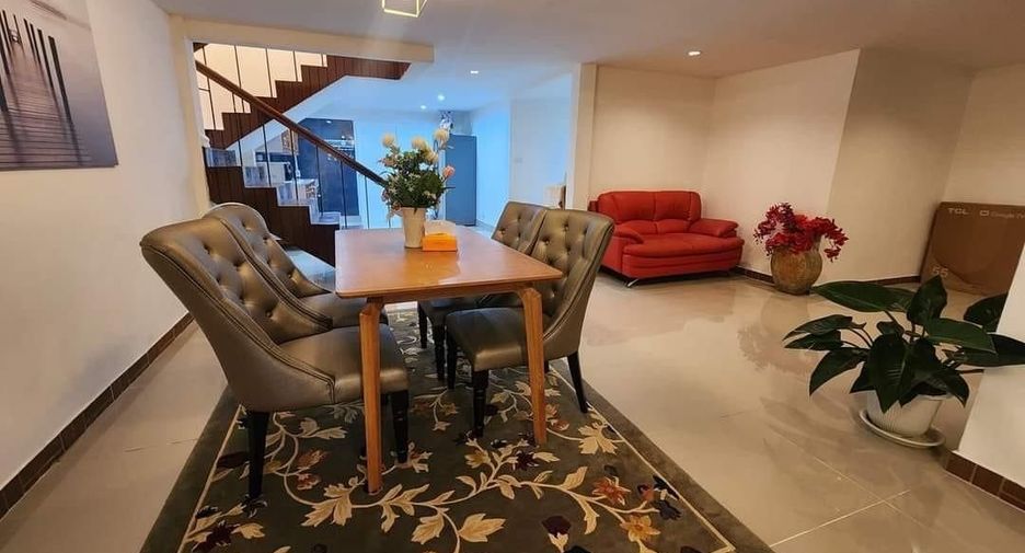 For rent 4 bedrooms house in Bang Lamung, Chonburi