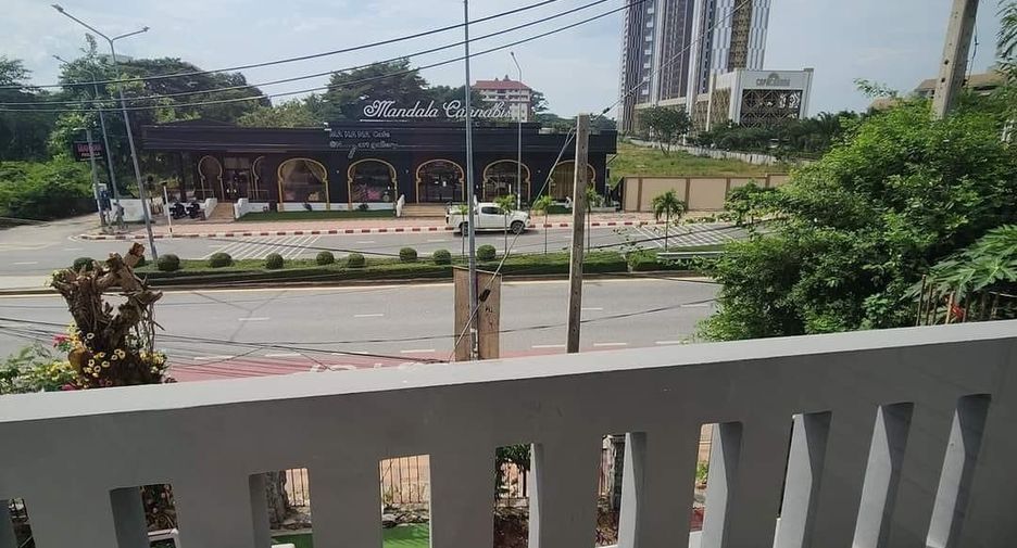 For rent 4 bedrooms house in Bang Lamung, Chonburi