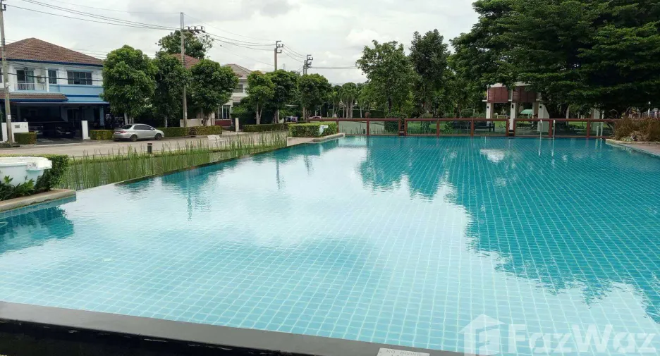 À louer 3 chambres maison à Bang Bua Thong, Nonthaburi