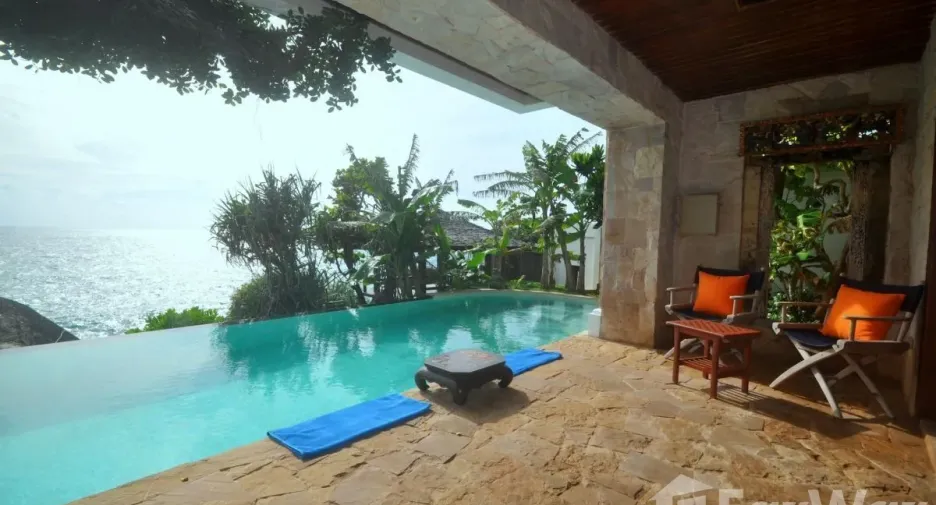 For sale 4 bedrooms villa in Mueang Phuket, Phuket