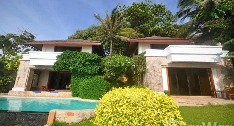 For sale 4 bedrooms villa in Mueang Phuket, Phuket