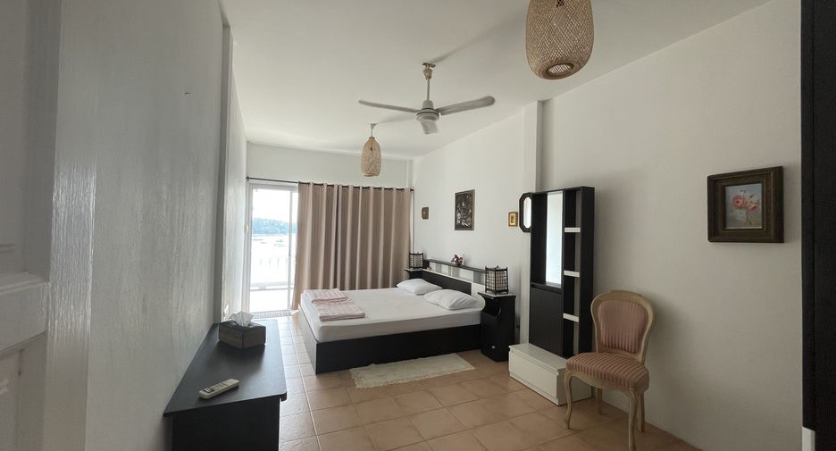Villa en alquiler de 3 habitaciones en Mueang Phuket, Phuket