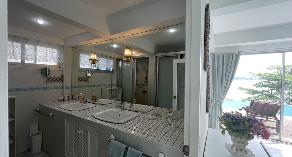 Villa en alquiler de 3 habitaciones en Mueang Phuket, Phuket