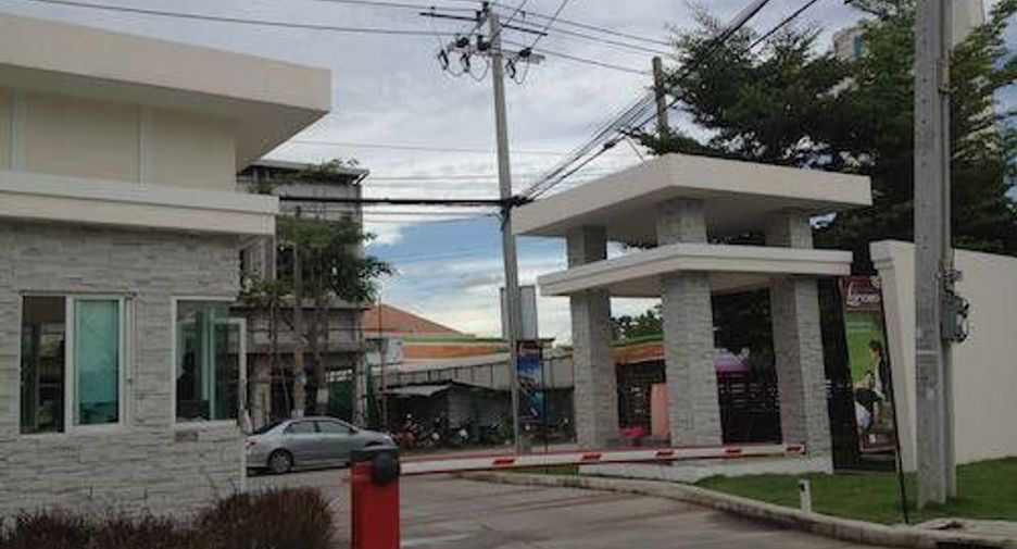 For sale 3 bedrooms house in Lat Krabang, Bangkok