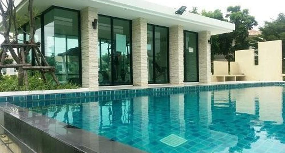 For sale 3 bedrooms house in Lat Krabang, Bangkok