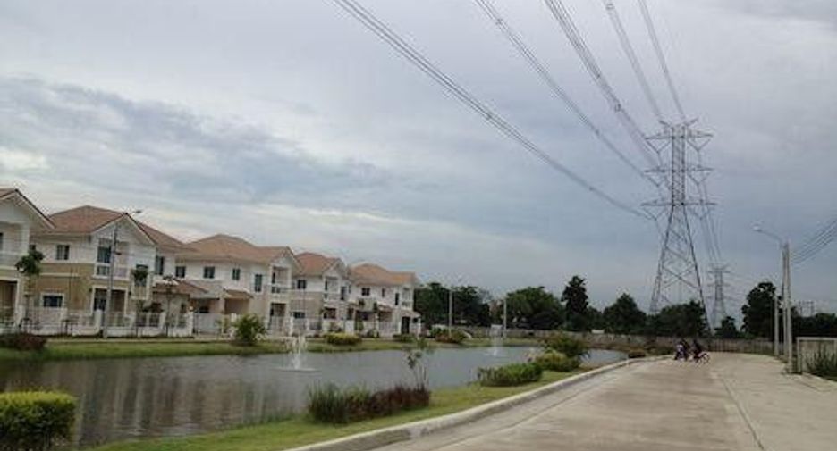 For sale 3 bedrooms house in Lat Krabang, Bangkok