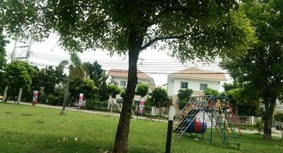 For sale 3 bedrooms house in Lat Krabang, Bangkok