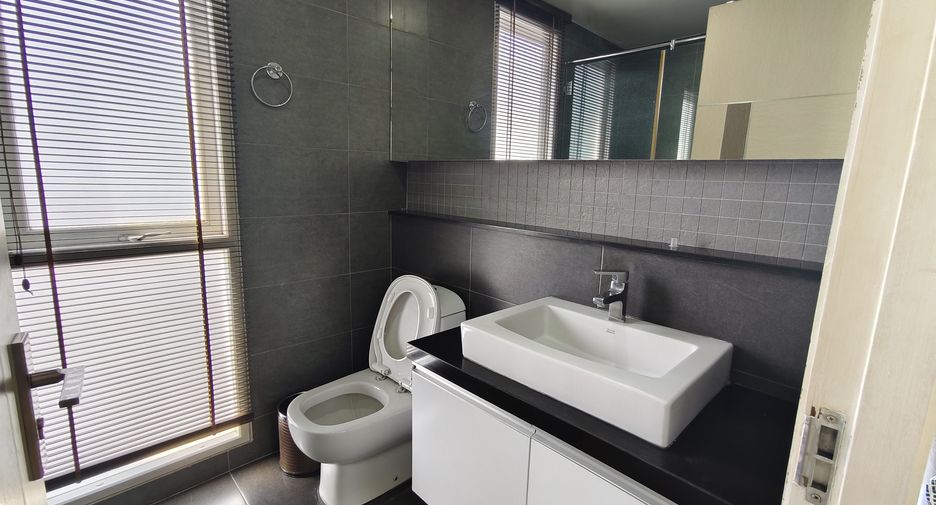 À louer 2 chambres condo à Bang Lamung, Chonburi