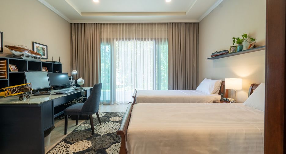 For sale 3 bedrooms villa in Saraphi, Chiang Mai