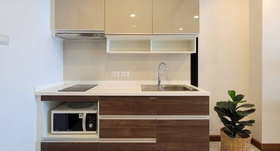 For sale and for rent 1 bed condo in Khlong San, Bangkok