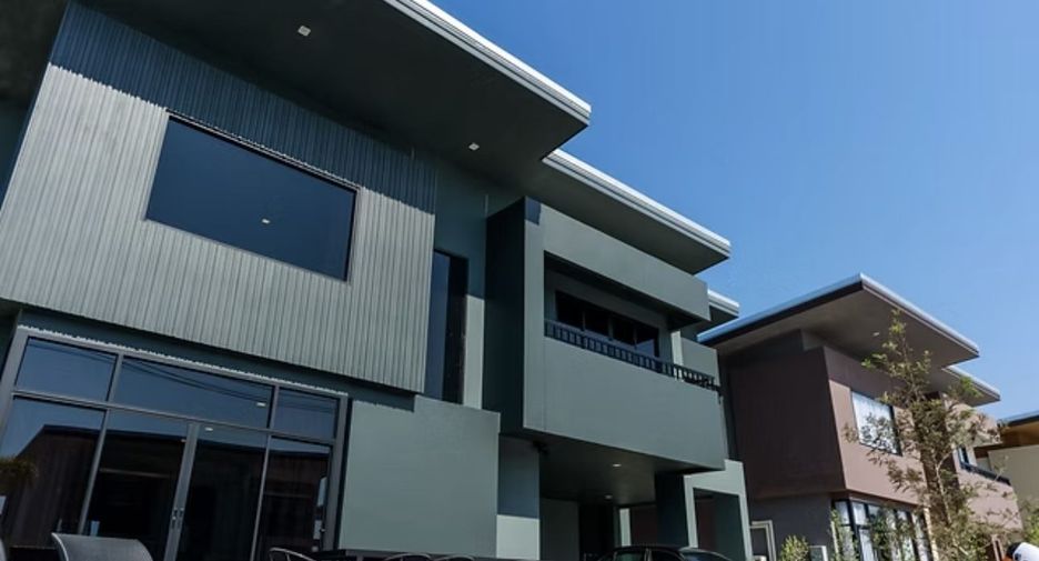 For rent 5 bedrooms villa in San Sai, Chiang Mai