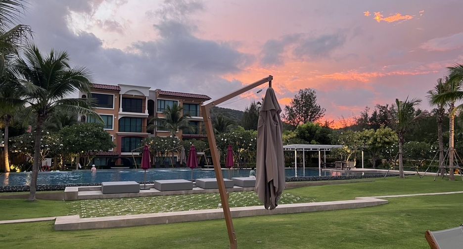 For sale 3 bedrooms condo in Pran Buri, Prachuap Khiri Khan