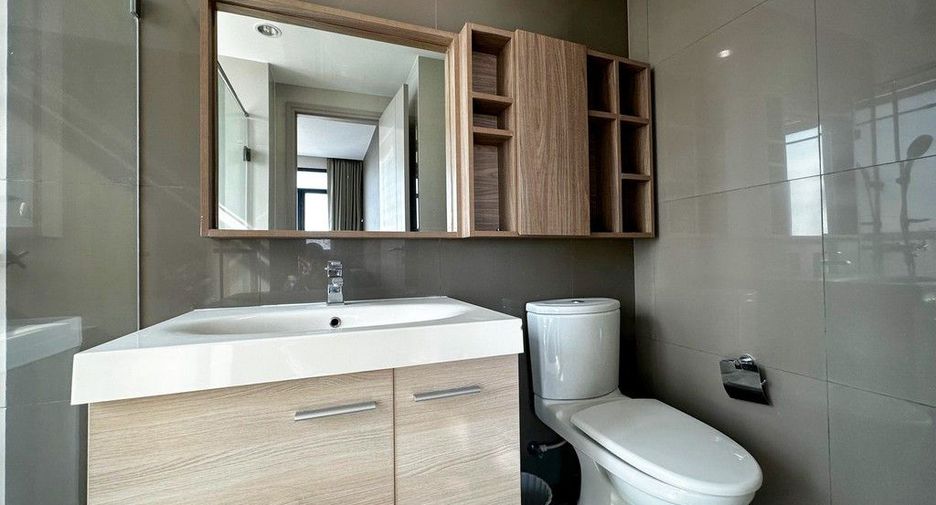 For sale 2 bedrooms condo in Watthana, Bangkok