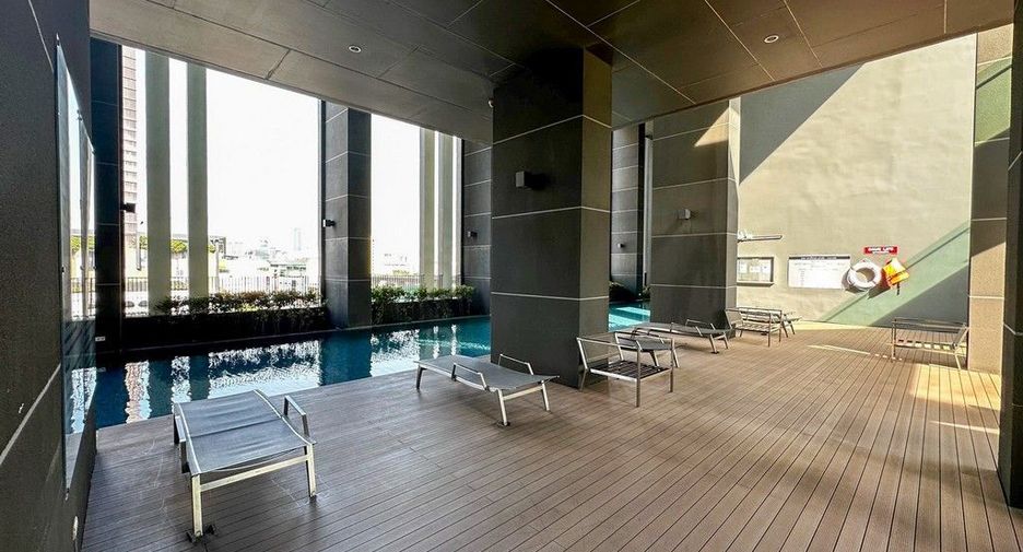 For sale 2 bedrooms condo in Watthana, Bangkok