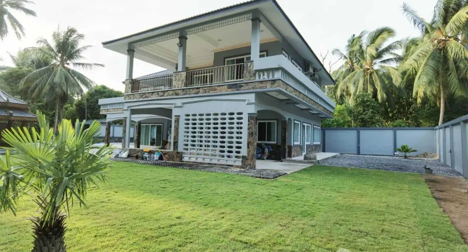 For rent 3 bedrooms house in Ko Samui, Surat Thani