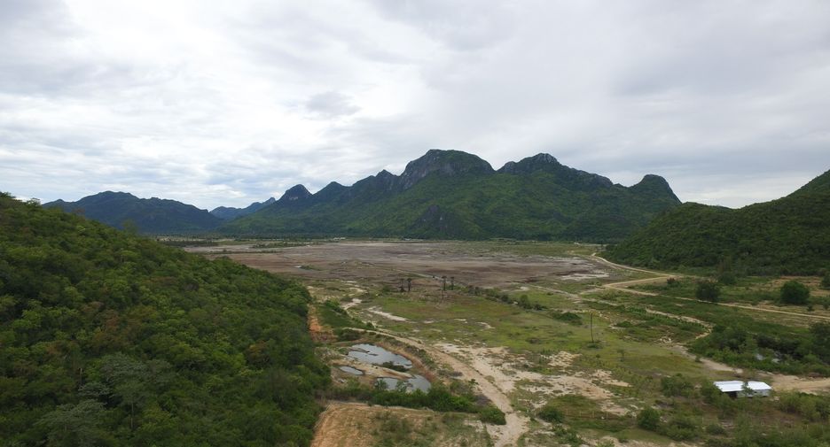 Terreno en venta en Sam Roi Yot, Prachuap Khiri Khan