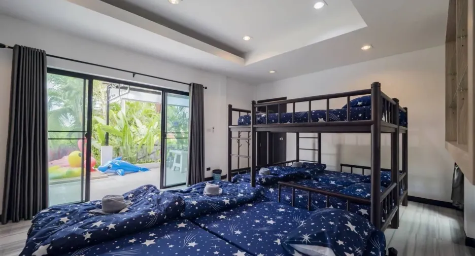 For sale and for rent 6 bedrooms villa in Hua Hin, Prachuap Khiri Khan