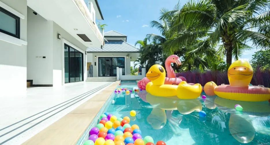 For sale and for rent 6 bedrooms villa in Hua Hin, Prachuap Khiri Khan