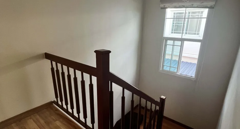 For sale 3 ベッドルーム house in Thung Khru, Bangkok
