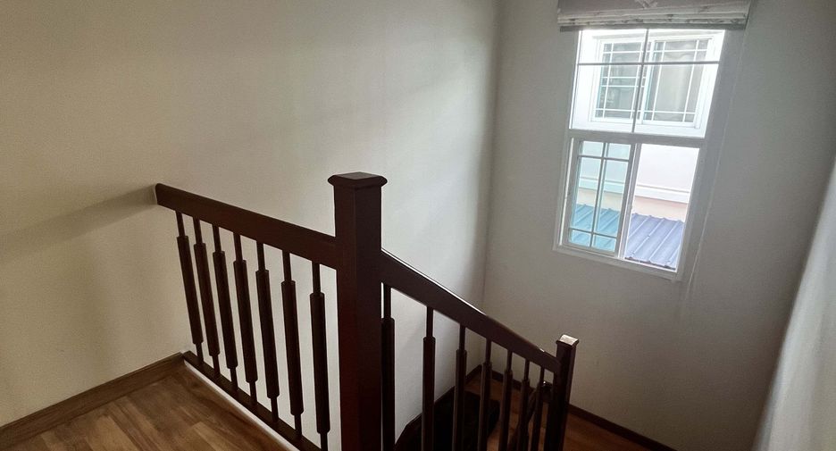 For sale 3 ベッドルーム house in Thung Khru, Bangkok