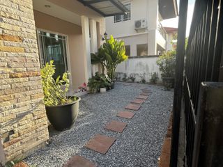Haus zum Kauf mit 3 Zimmer in Thung Khru, Bangkok
