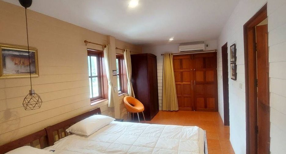 For rent 4 bedrooms house in Hua Hin, Prachuap Khiri Khan