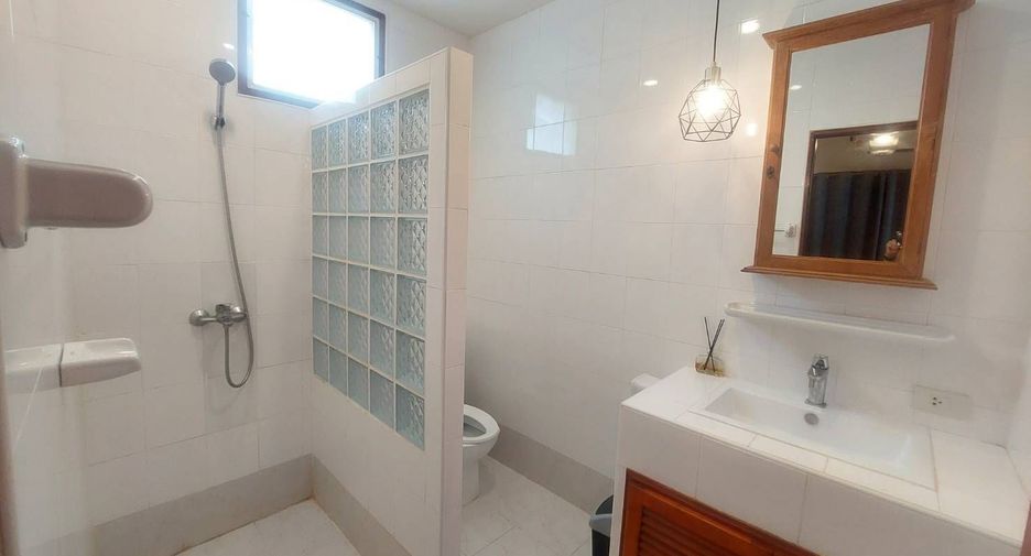 For rent 4 bedrooms house in Hua Hin, Prachuap Khiri Khan