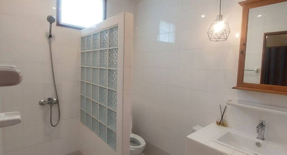For rent 4 bedrooms house in Hua Hin, Prachuap Khiri Khan