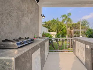 For rent 4 bedrooms house in Hua Hin, Prachuap Khiri Khan