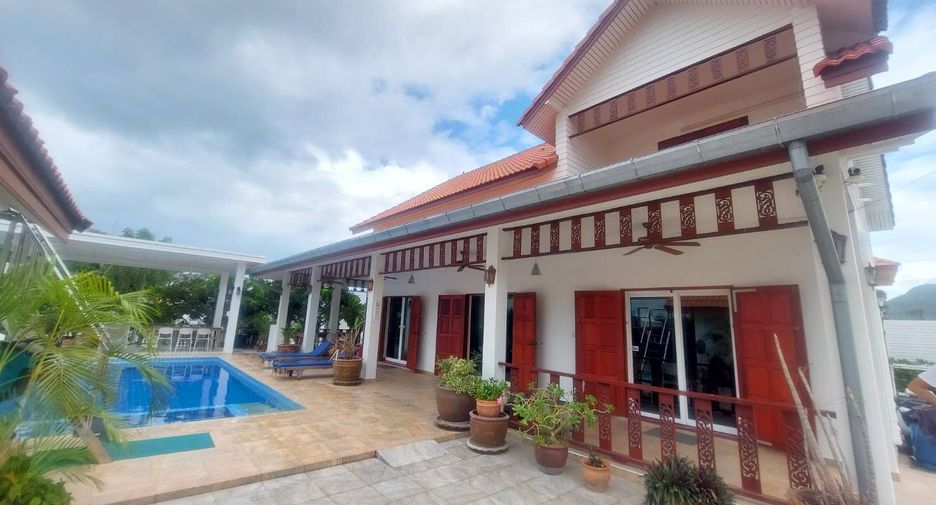 For rent 4 bedrooms house in Hua Hin, Prachuap Khiri Khan