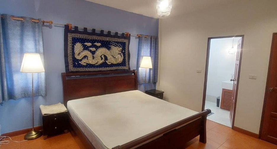 For rent 4 bedrooms house in Hua Hin, Prachuap Khiri Khan