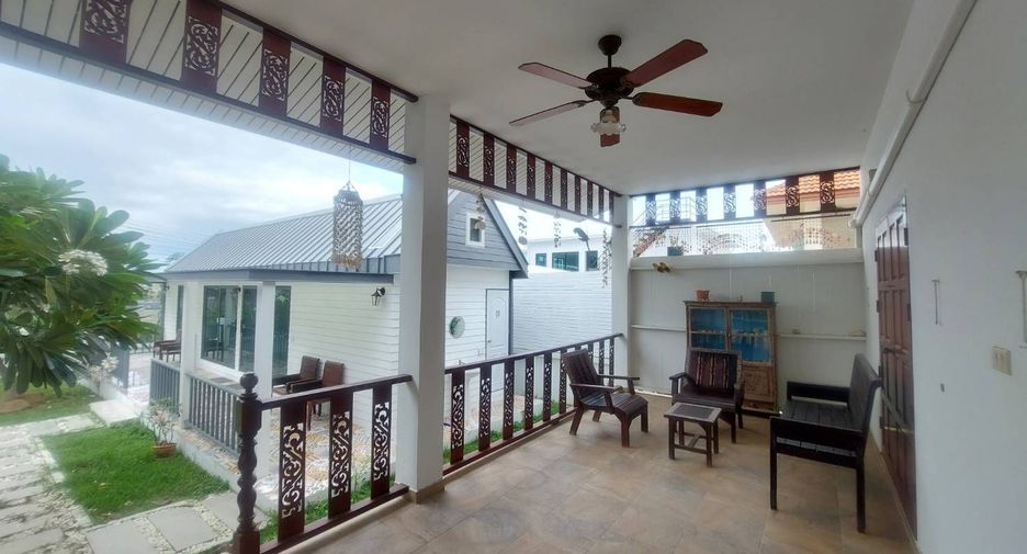 For rent 4 bedrooms house in Hua Hin, Prachuap Khiri Khan