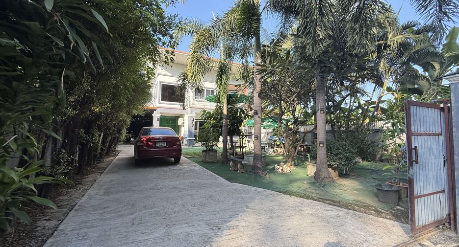 For rent 3 bedrooms house in Mueang Chiang Mai, Chiang Mai