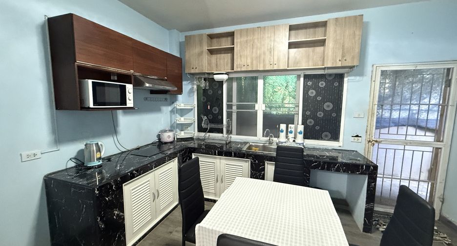 For rent 3 bedrooms house in Mueang Chiang Mai, Chiang Mai