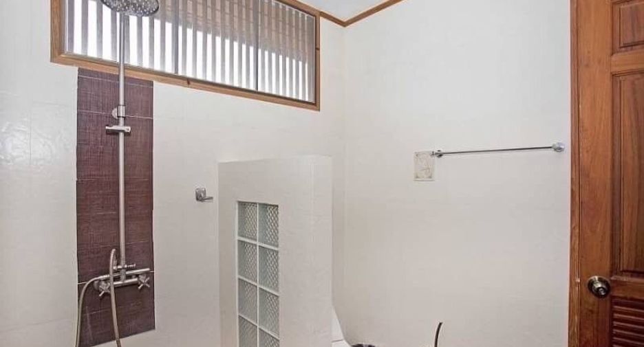 Haus zum Kauf und zur Miete mit 5 Zimmer in Bang Lamung, Chonburi