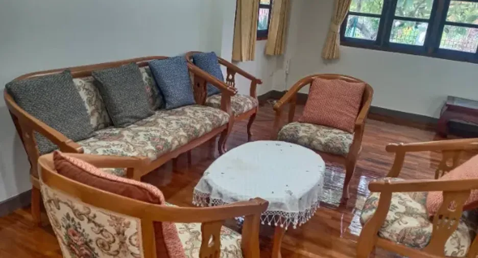 For rent 4 bedrooms house in Mueang Chiang Mai, Chiang Mai