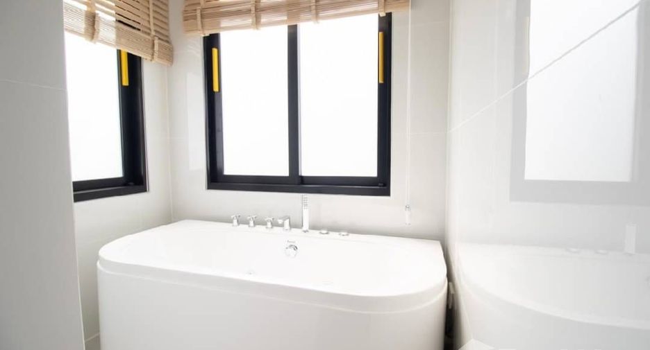 Haus zum Kauf mit 4 Zimmer in Mueang Chiang Mai, Chiang Mai