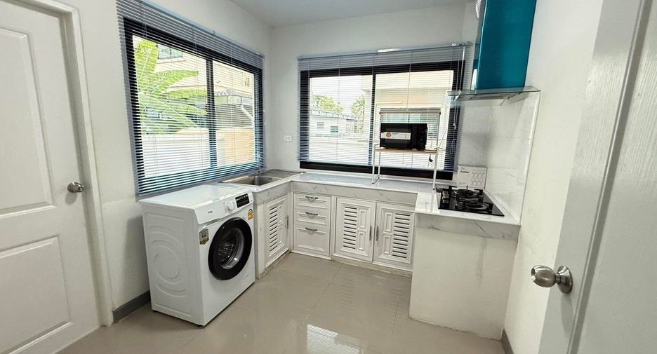 Casa en alquiler de 3 habitaciones en San Kamphaeng, Chiang Mai