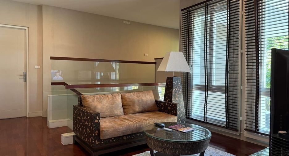 For rent 4 bedrooms house in Mueang Chiang Mai, Chiang Mai