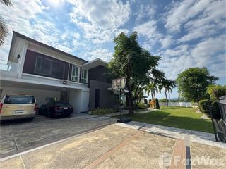 For rent 4 bedrooms house in Mueang Chiang Mai, Chiang Mai
