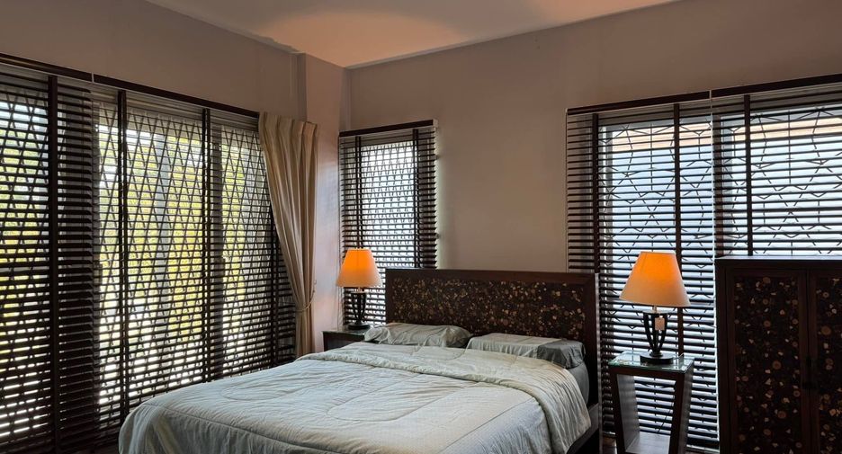For rent 4 bedrooms house in Mueang Chiang Mai, Chiang Mai