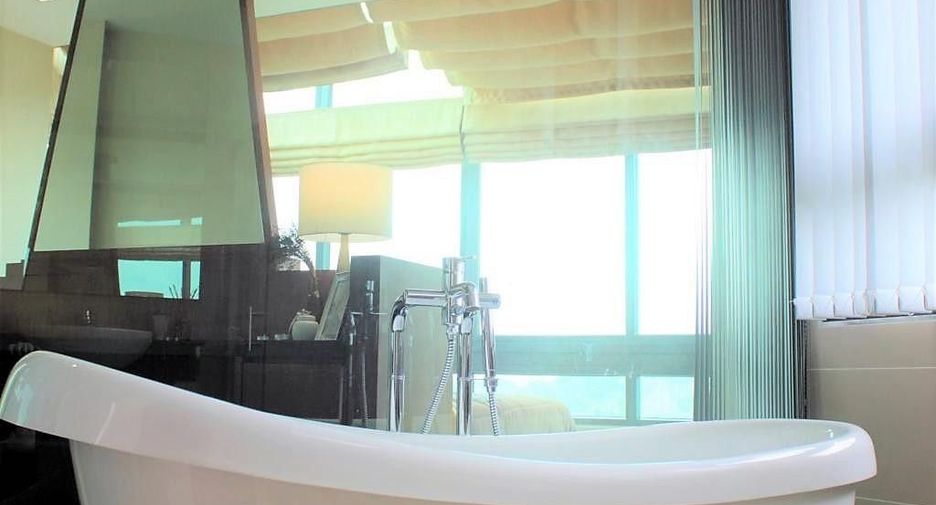 For sale 2 bedrooms condo in Mueang Chiang Mai, Chiang Mai