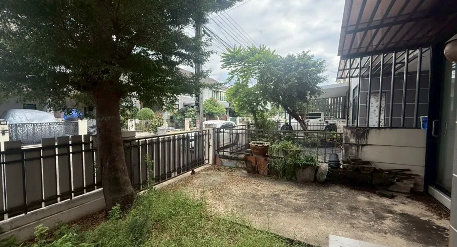 For sale 3 bedrooms house in Bang Khen, Bangkok