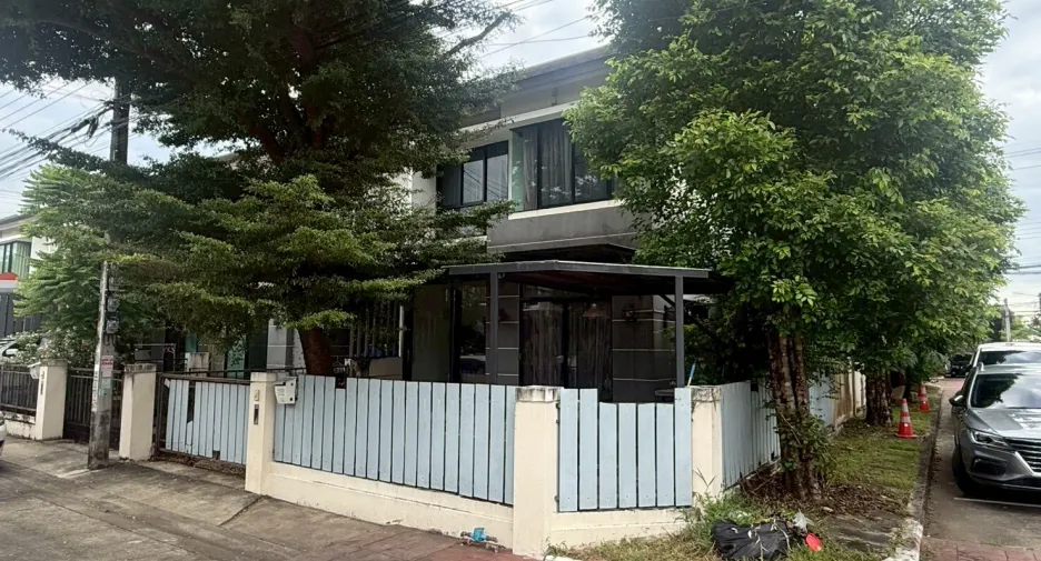 For sale 3 bedrooms house in Bang Khen, Bangkok