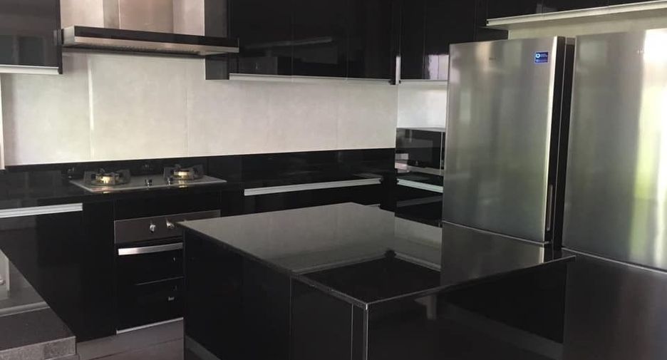 For sale 5 bedrooms house in Doi Saket, Chiang Mai