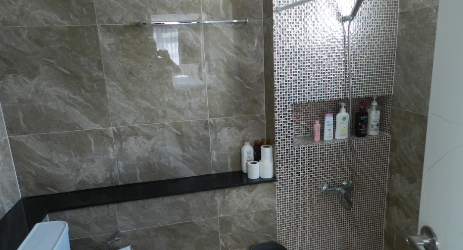 For rent 2 bedrooms condo in Bang Lamung, Chonburi