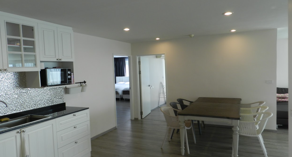 For rent 2 bedrooms condo in Bang Lamung, Chonburi