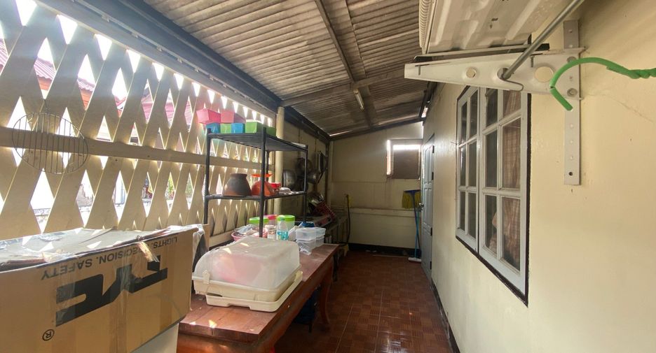For sale 2 bedrooms townhouse in San Sai, Chiang Mai