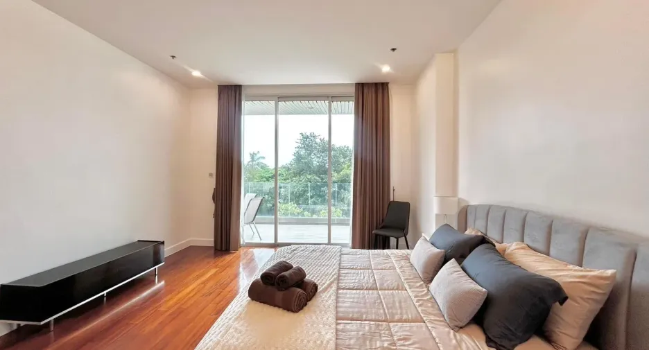 For rent 2 bedrooms condo in Bang Lamung, Chonburi